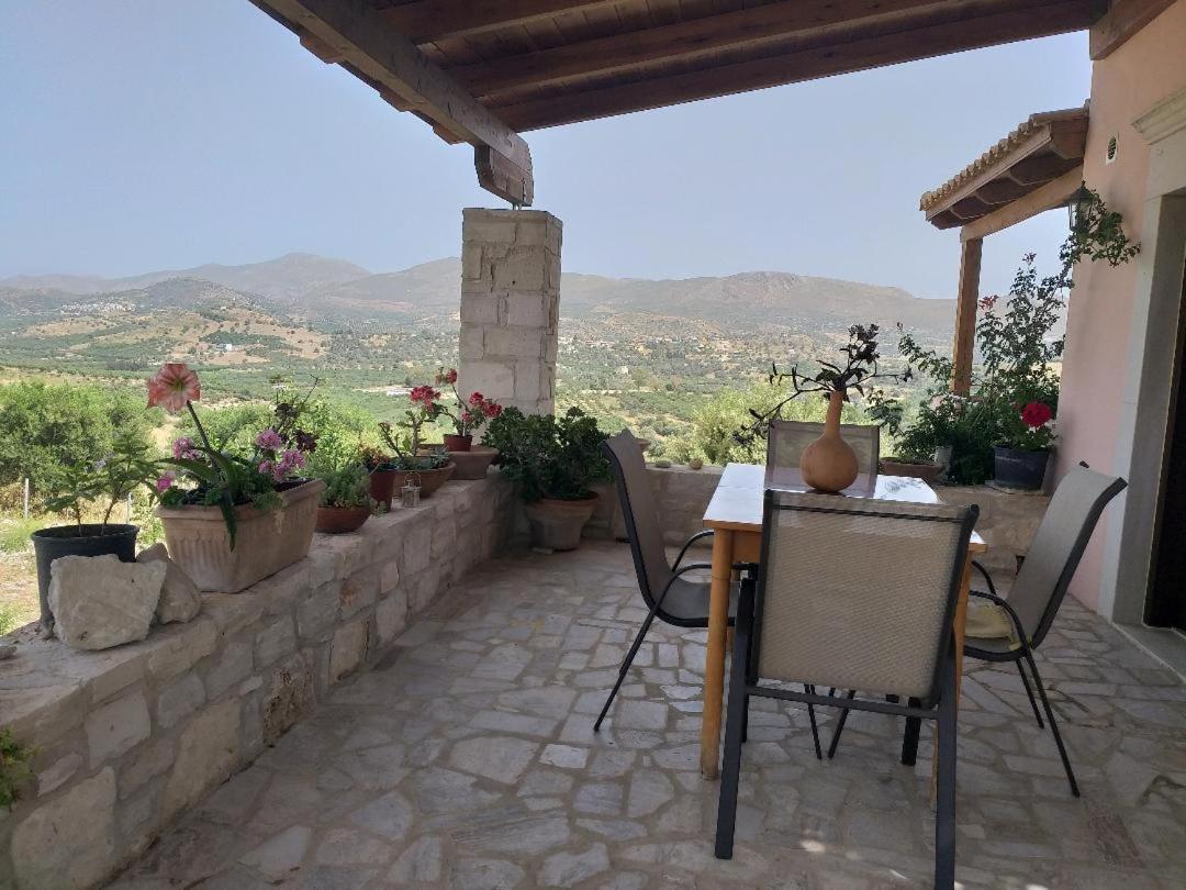 Kritamos Villa & Apartments Камиларион Екстериор снимка