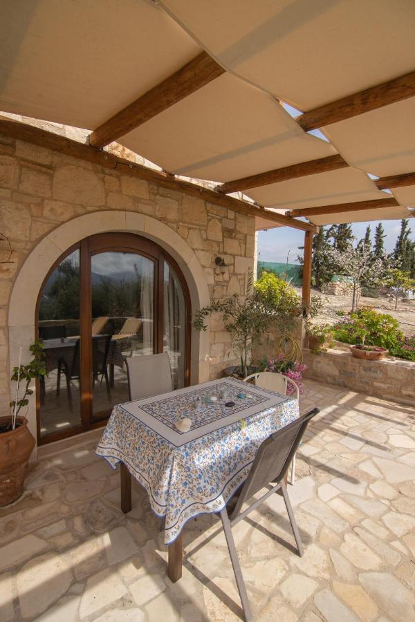 Kritamos Villa & Apartments Камиларион Екстериор снимка