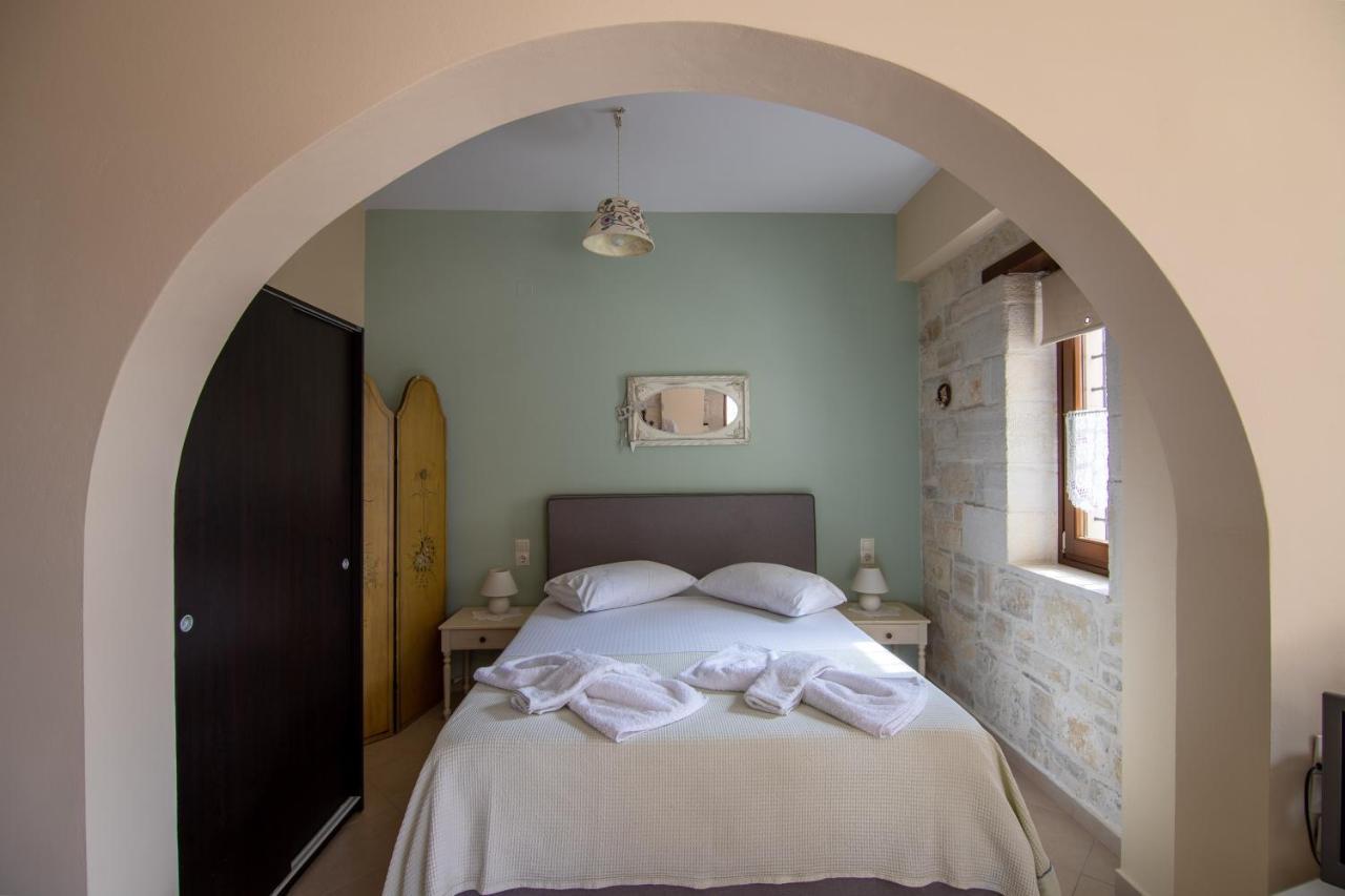 Kritamos Villa & Apartments Камиларион Екстериор снимка