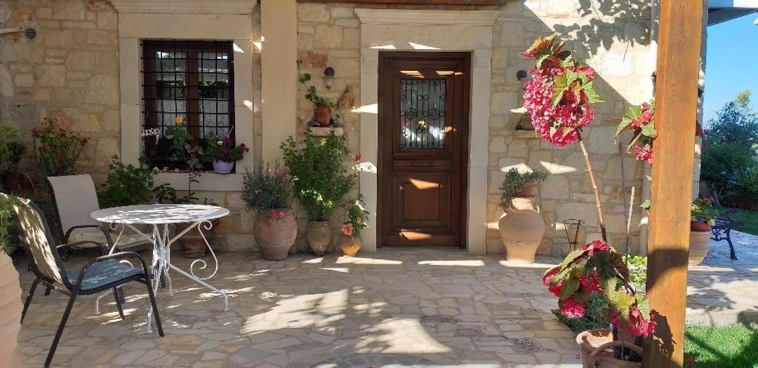 Kritamos Villa & Apartments Камиларион Екстериор снимка
