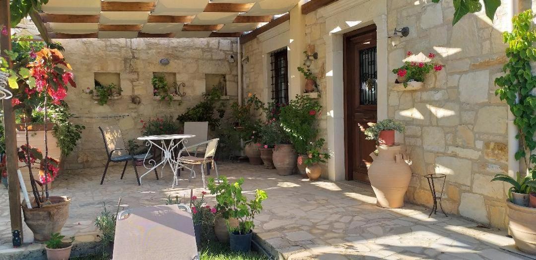 Kritamos Villa & Apartments Камиларион Екстериор снимка